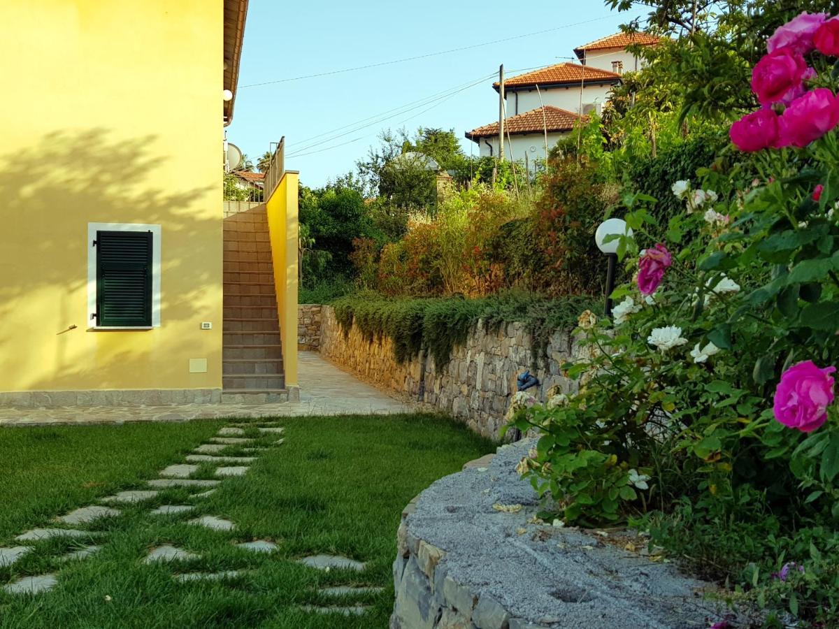 Casa Laura Villa Imperia Kültér fotó
