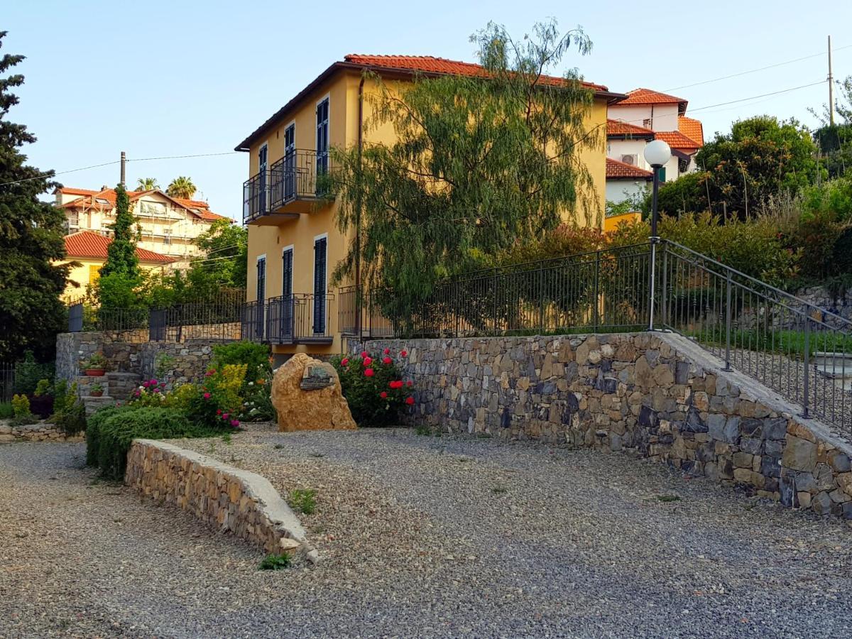Casa Laura Villa Imperia Kültér fotó
